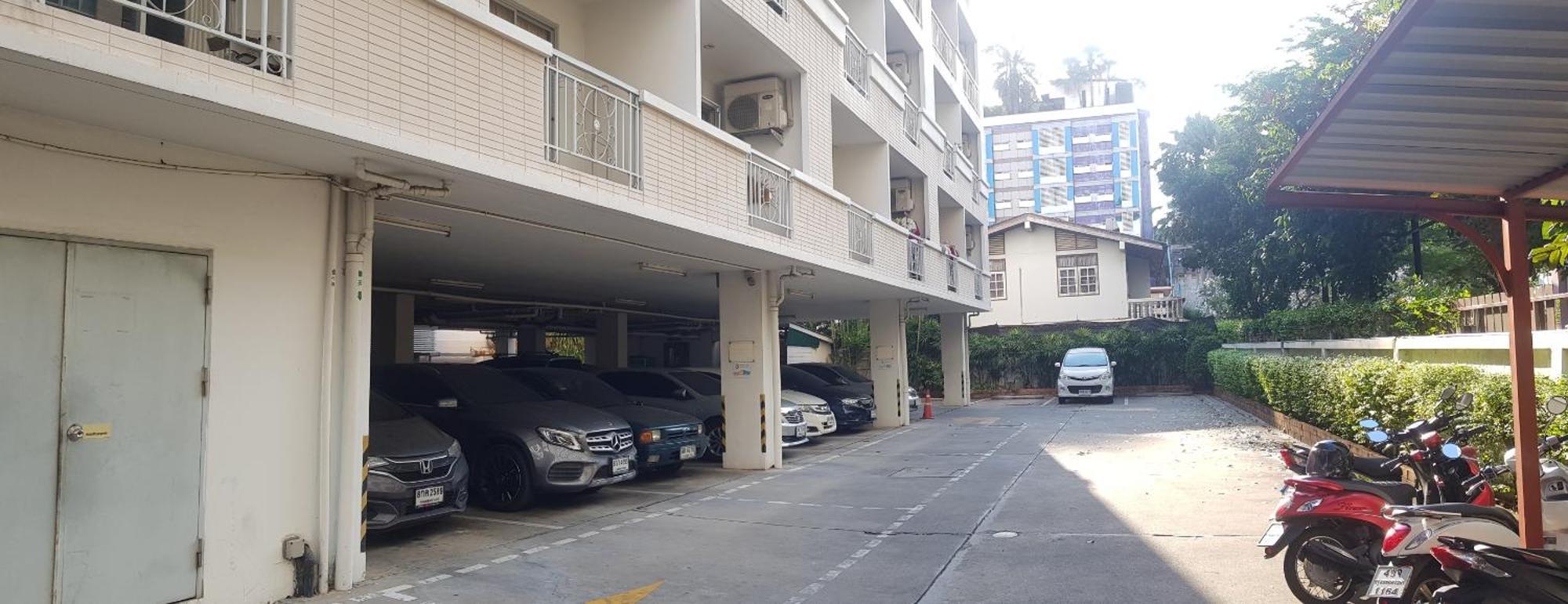 Sena House Hotel Bangkok Exterior photo